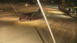 Spodní část sjezdovky skiareálu Karolinka