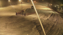 Spodní část sjezdovky skiareálu Karolinka