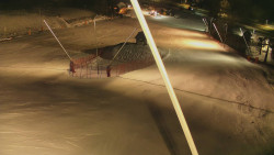 Spodní část sjezdovky skiareálu Karolinka