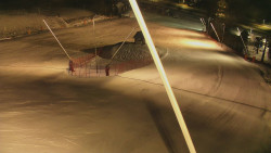 Spodní část sjezdovky skiareálu Karolinka