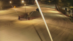 Spodní část sjezdovky skiareálu Karolinka