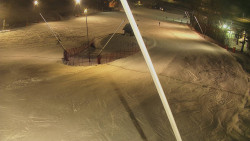 Spodní část sjezdovky skiareálu Karolinka