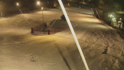 Spodní část sjezdovky skiareálu Karolinka