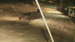 Spodní část sjezdovky skiareálu Karolinka