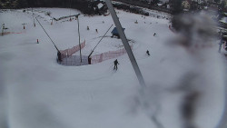 Spodní část sjezdovky skiareálu Karolinka