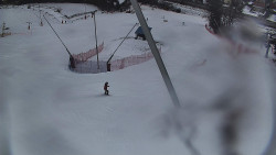 Spodní část sjezdovky skiareálu Karolinka