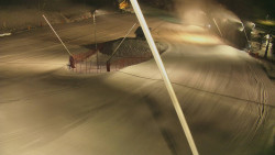 Spodní část sjezdovky skiareálu Karolinka