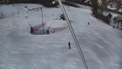 Spodní část sjezdovky skiareálu Karolinka