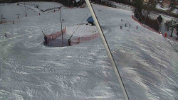 Spodní část sjezdovky skiareálu Karolinka