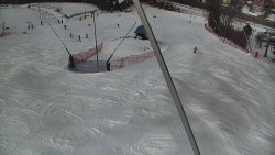 Spodní část sjezdovky skiareálu Karolinka