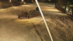 Spodní část sjezdovky skiareálu Karolinka