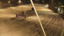 Spodní část sjezdovky skiareálu Karolinka