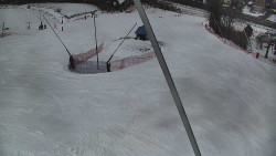 Spodní část sjezdovky skiareálu Karolinka