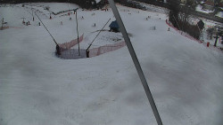 Spodní část sjezdovky skiareálu Karolinka