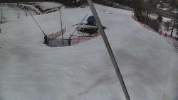 Spodní část sjezdovky skiareálu Karolinka