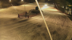 Spodní část sjezdovky skiareálu Karolinka