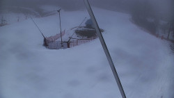 Spodní část sjezdovky skiareálu Karolinka