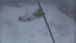 Spodní část sjezdovky skiareálu Karolinka