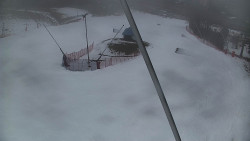 Spodní část sjezdovky skiareálu Karolinka