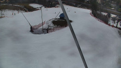 Spodní část sjezdovky skiareálu Karolinka