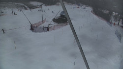 Spodní část sjezdovky skiareálu Karolinka