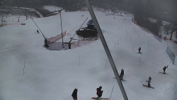 Spodní část sjezdovky skiareálu Karolinka