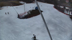 Spodní část sjezdovky skiareálu Karolinka