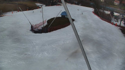 Spodní část sjezdovky skiareálu Karolinka