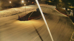 Spodní část sjezdovky skiareálu Karolinka