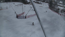 Spodní část sjezdovky skiareálu Karolinka