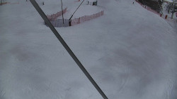 Spodní část sjezdovky skiareálu Karolinka