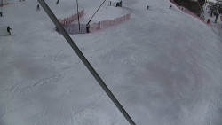 Spodní část sjezdovky skiareálu Karolinka