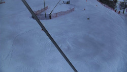Spodní část sjezdovky skiareálu Karolinka