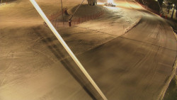 Spodní část sjezdovky skiareálu Karolinka