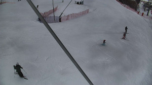 Skiareál Karolinka - Spodní část sjezdovky skiareálu Karolinka - 19.2.2026 v 13:30 Skiareál Karolinka - Spodní část sjezdovky skiareálu Karolinka - 19.2.2026 v 13:30