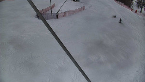 Skiareál Karolinka - Spodní část sjezdovky skiareálu Karolinka - 19.2.2026 v 14:32 Skiareál Karolinka - Spodní část sjezdovky skiareálu Karolinka - 19.2.2026 v 14:32