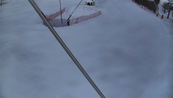 Spodní část sjezdovky skiareálu Karolinka