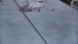 Spodní část sjezdovky skiareálu Karolinka