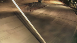 Spodní část sjezdovky skiareálu Karolinka