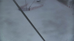 Spodní část sjezdovky skiareálu Karolinka