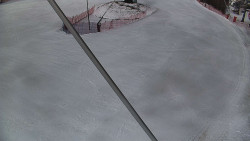 Spodní část sjezdovky skiareálu Karolinka