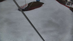 Spodní část sjezdovky skiareálu Karolinka