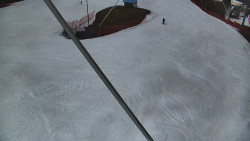 Spodní část sjezdovky skiareálu Karolinka