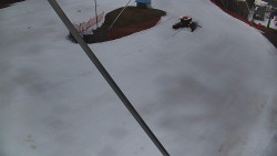 Spodní část sjezdovky skiareálu Karolinka