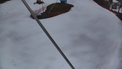 Spodní část sjezdovky skiareálu Karolinka