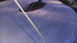 Spodní část sjezdovky skiareálu Karolinka