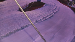 Spodní část sjezdovky skiareálu Karolinka