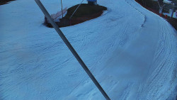 Spodní část sjezdovky skiareálu Karolinka