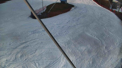 Spodní část sjezdovky skiareálu Karolinka