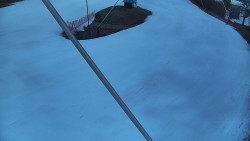 Spodní část sjezdovky skiareálu Karolinka